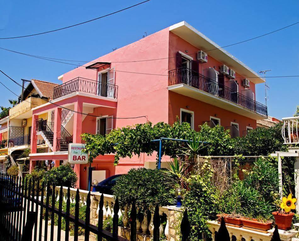 Hotel Pansion Roulis Moraḯtika Exterior foto